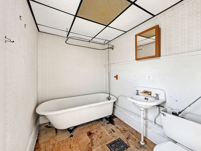 38 Adams Ave, Everett, MA 02149