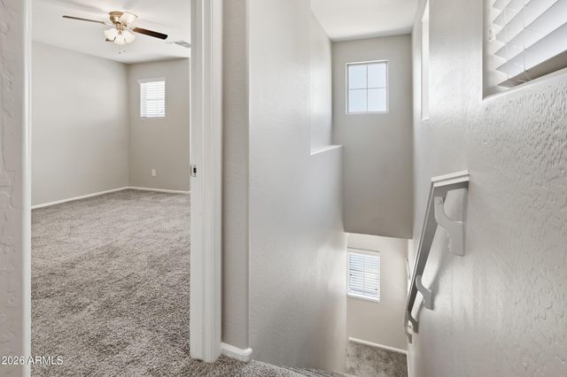 1947 N 77TH Glen, Phoenix, AZ 85035