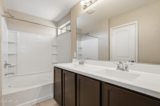 1947 N 77TH Glen, Phoenix, AZ 85035