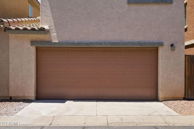 1947 N 77TH Glen, Phoenix, AZ 85035