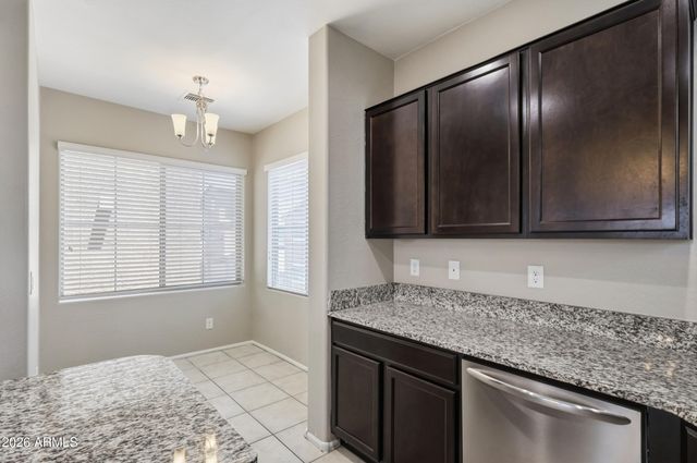 1947 N 77TH Glen, Phoenix, AZ 85035