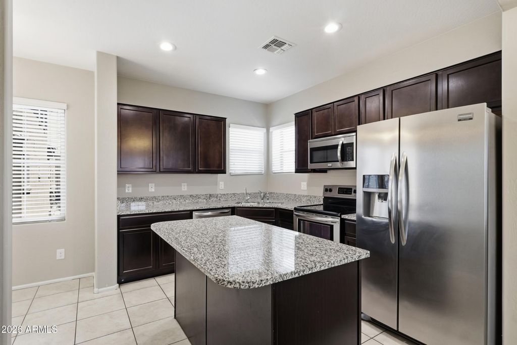 1947 N 77TH Glen, Phoenix, AZ 85035 — photo 4
