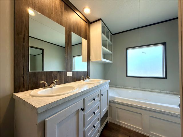 1223 AN COUNTY ROAD 465, Palestine, TX 75803