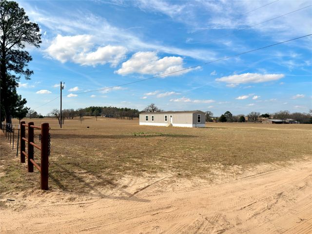 1223 AN COUNTY ROAD 465, Palestine, TX 75803