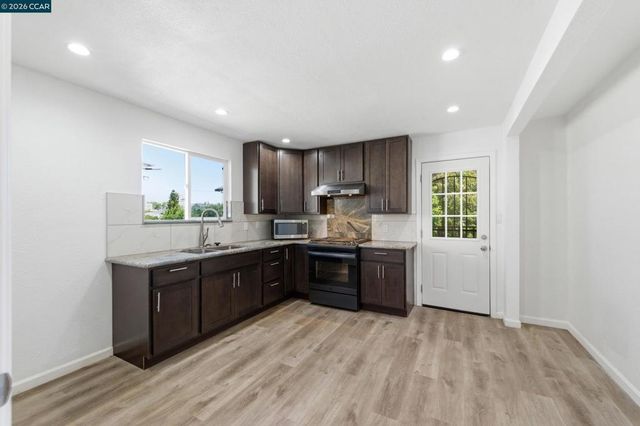 10 12 Street, Richmond, CA 94801