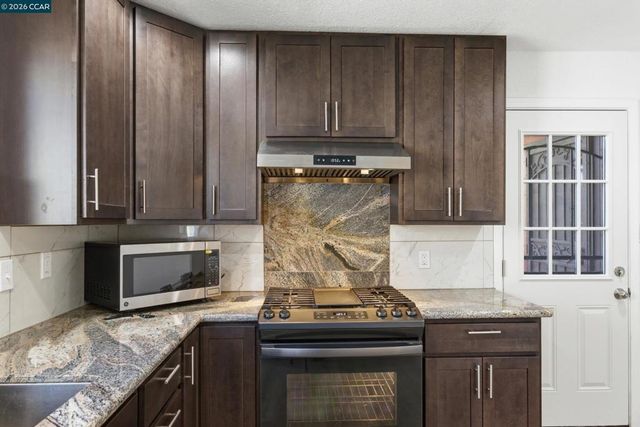 10 12 Street, Richmond, CA 94801
