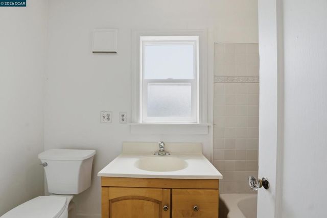 10 12 Street, Richmond, CA 94801