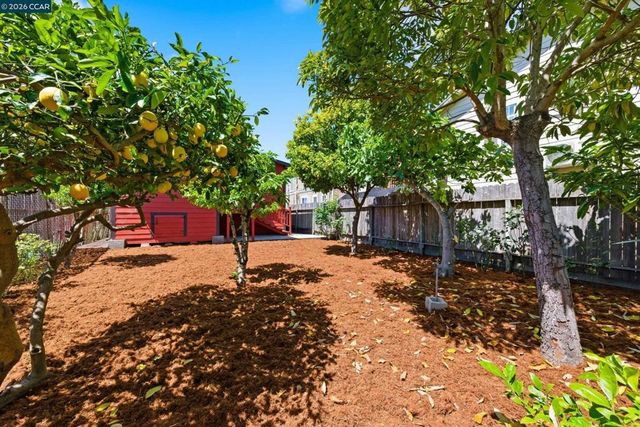 10 12 Street, Richmond, CA 94801