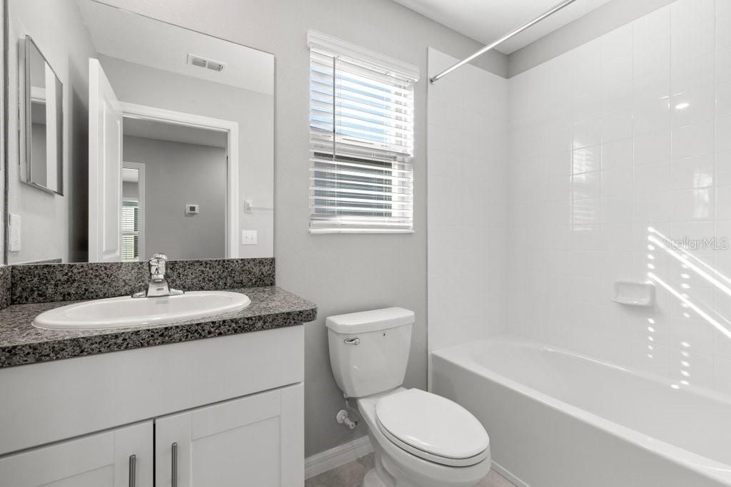 Image 20 of property listing at 4436 GLOBE THISTLE DRIVE, Tampa, FL 33619