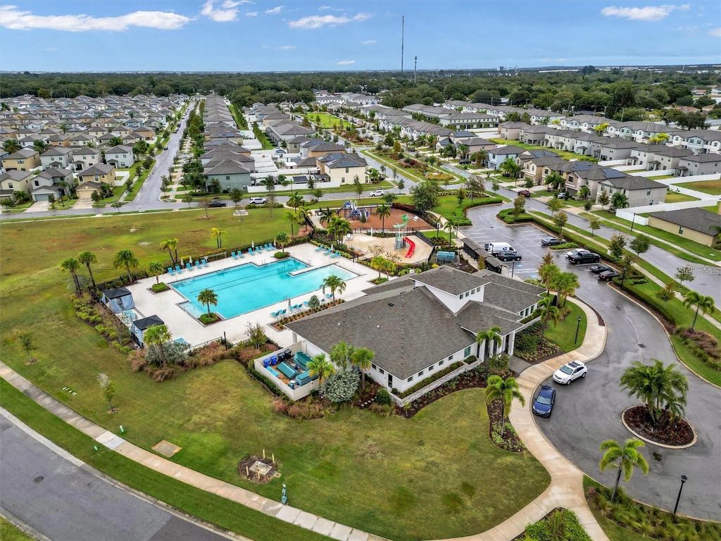 Image 27 of property listing at 4436 GLOBE THISTLE DRIVE, Tampa, FL 33619