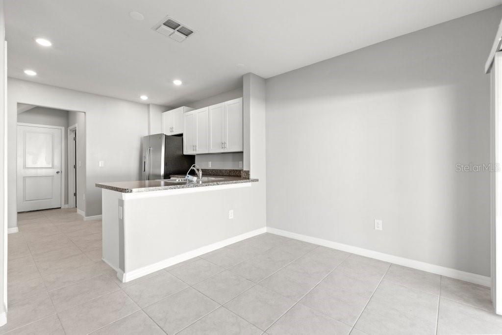 Image 6 of property listing at 4436 GLOBE THISTLE DRIVE, Tampa, FL 33619