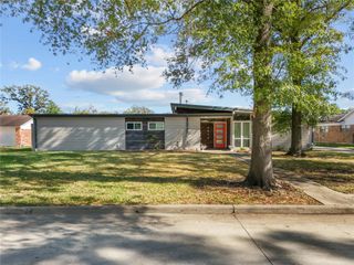 4914 Goose Creek Drive, Baytown, TX 77521