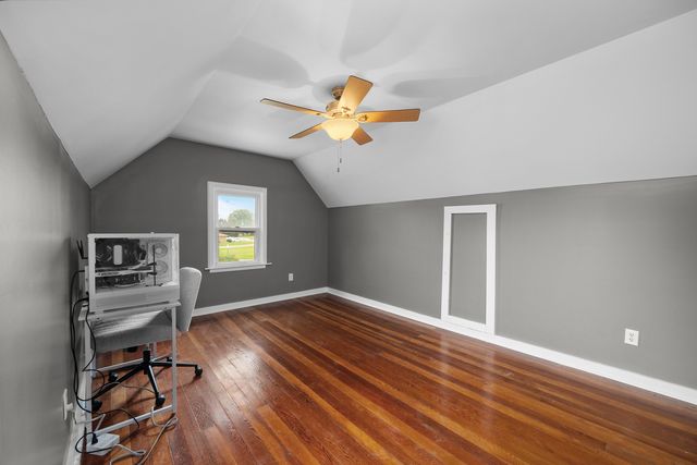 1606 Coyne Center Road, Milan, IL 61264