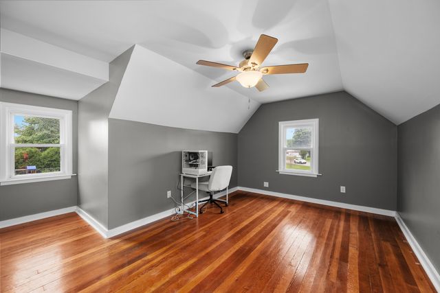 1606 Coyne Center Road, Milan, IL 61264