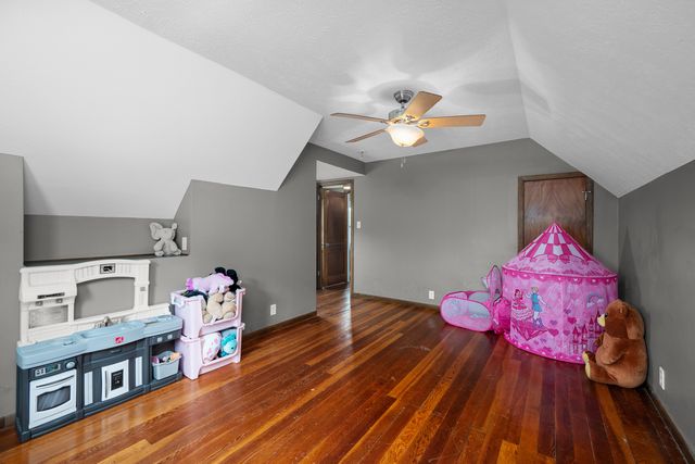 1606 Coyne Center Road, Milan, IL 61264