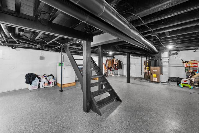 1606 Coyne Center Road, Milan, IL 61264