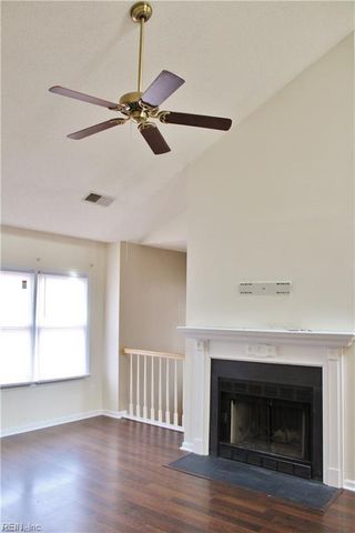 6 Tamarisk Quay Apt J, Hampton, VA 23666