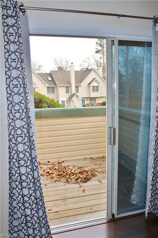 6 Tamarisk Quay Apt J, Hampton, VA 23666