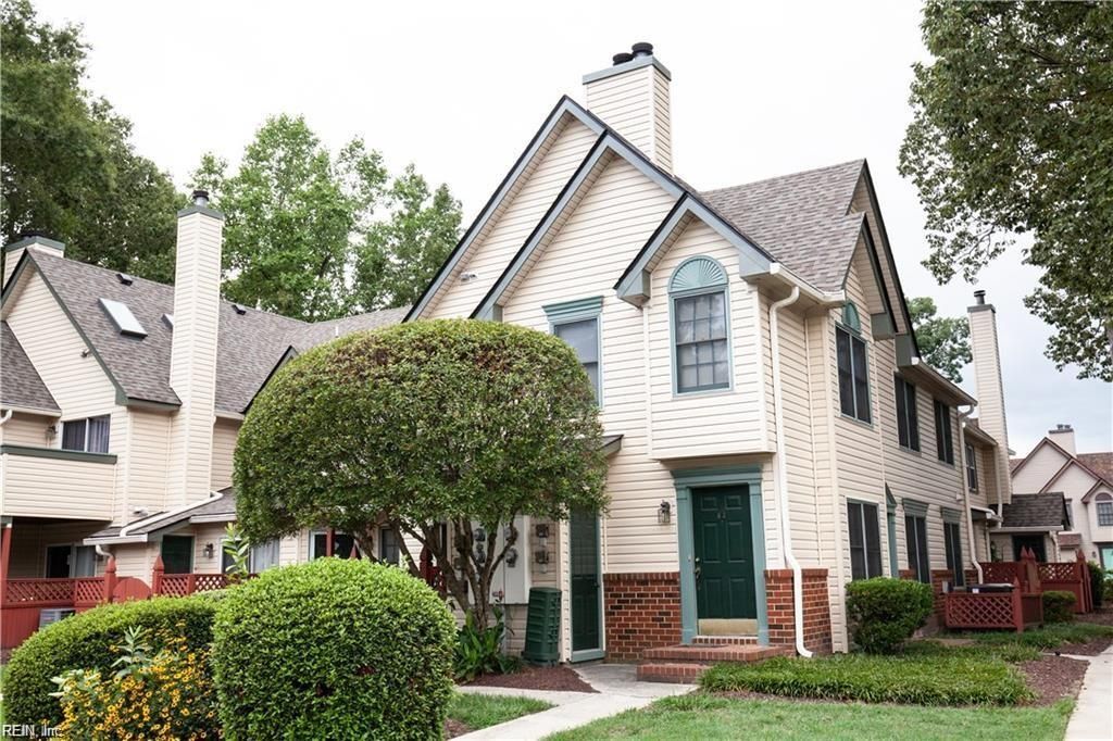 6 Tamarisk Quay Apt J, Hampton, VA 23666