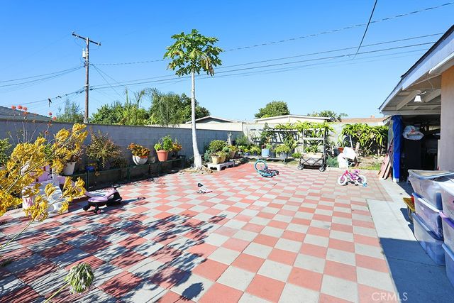 14902 Purdy, Midway City, CA 92655