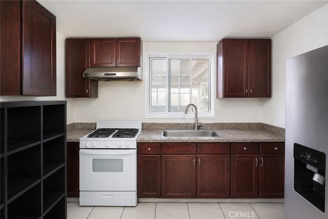 14902 Purdy, Midway City, CA 92655