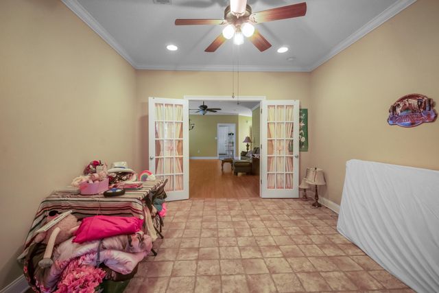 207 Georgetown Ln., Hattiesburg, MS 39402