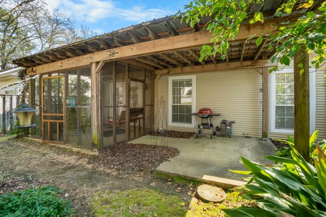 207 Georgetown Ln., Hattiesburg, MS 39402