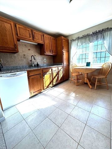 35 Santuit Pond Way 5C, Mashpee, MA 02649