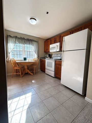 35 Santuit Pond Way 5C, Mashpee, MA 02649