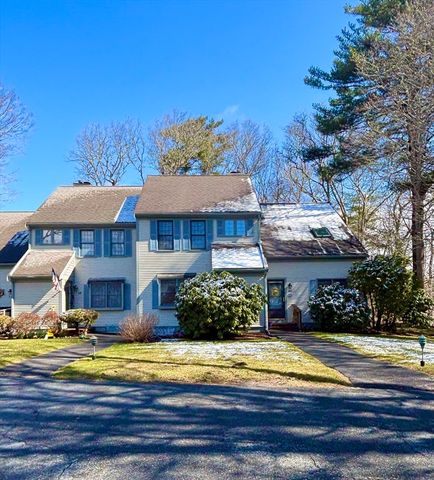 35 Santuit Pond Way 5C, Mashpee, MA 02649