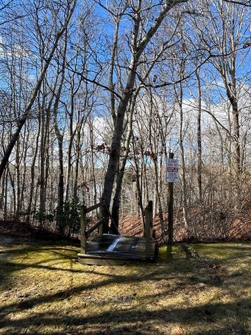 35 Santuit Pond Way 5C, Mashpee, MA 02649