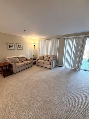 35 Santuit Pond Way 5C, Mashpee, MA 02649