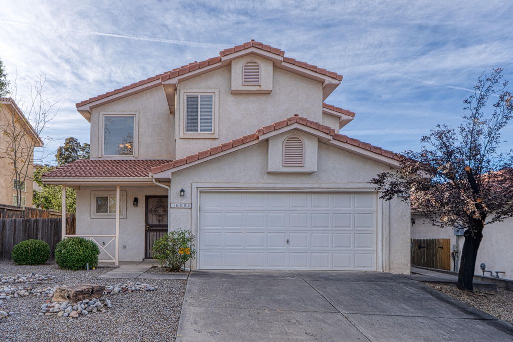 6904 Shale Avenue NE, Albuquerque, NM 87113