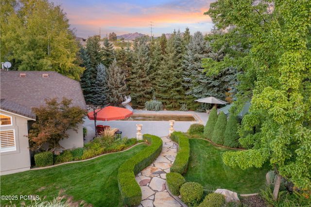 2238 E Cottonwood Cove Lane, Cottonwood Heights, UT 84121