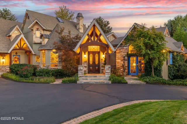 2238 E Cottonwood Cove Lane, Cottonwood Heights, UT 84121