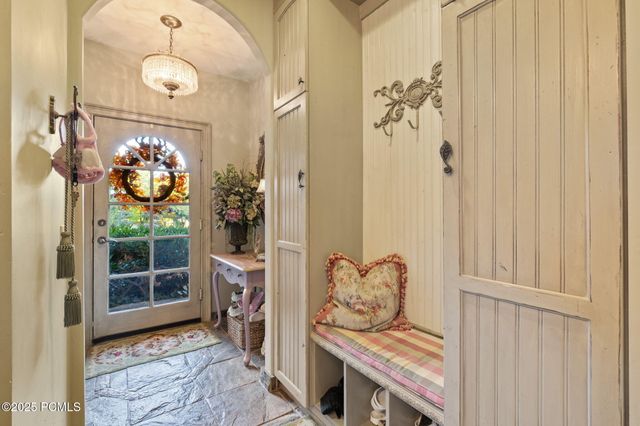 2238 E Cottonwood Cove Lane, Cottonwood Heights, UT 84121