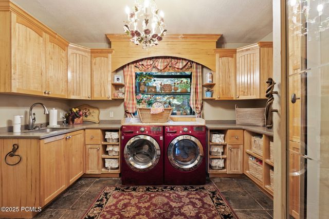 2238 E Cottonwood Cove Lane, Cottonwood Heights, UT 84121