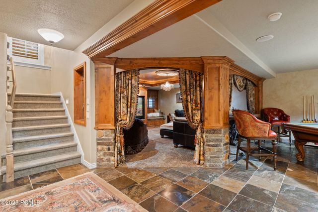 2238 E Cottonwood Cove Lane, Cottonwood Heights, UT 84121