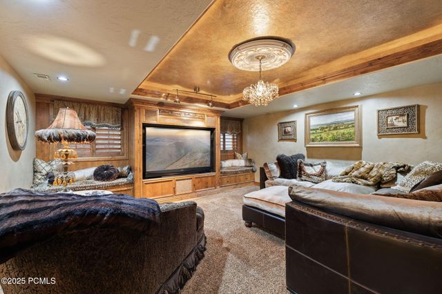 2238 E Cottonwood Cove Lane, Cottonwood Heights, UT 84121