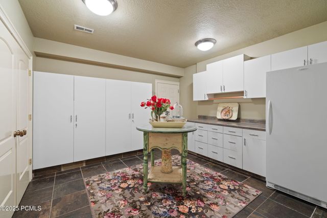 2238 E Cottonwood Cove Lane, Cottonwood Heights, UT 84121