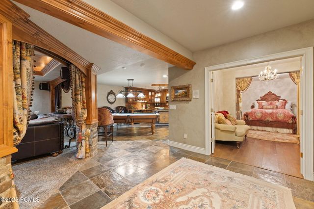 2238 E Cottonwood Cove Lane, Cottonwood Heights, UT 84121