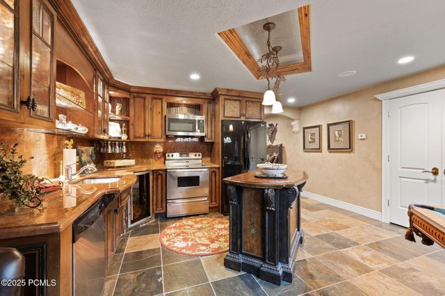 2238 E Cottonwood Cove Lane, Cottonwood Heights, UT 84121