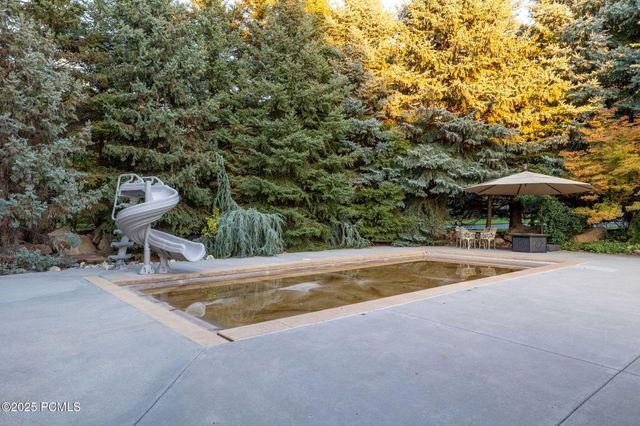 2238 E Cottonwood Cove Lane, Cottonwood Heights, UT 84121