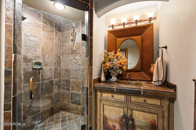 2238 E Cottonwood Cove Lane, Cottonwood Heights, UT 84121