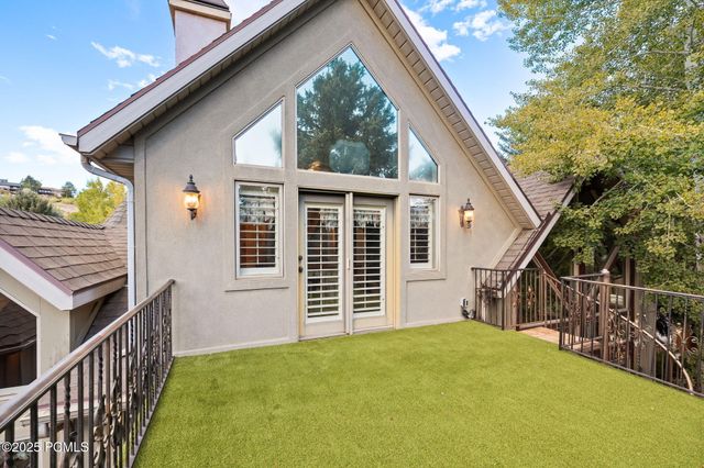 2238 E Cottonwood Cove Lane, Cottonwood Heights, UT 84121