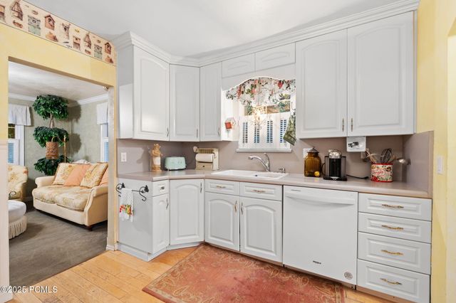 2238 E Cottonwood Cove Lane, Cottonwood Heights, UT 84121