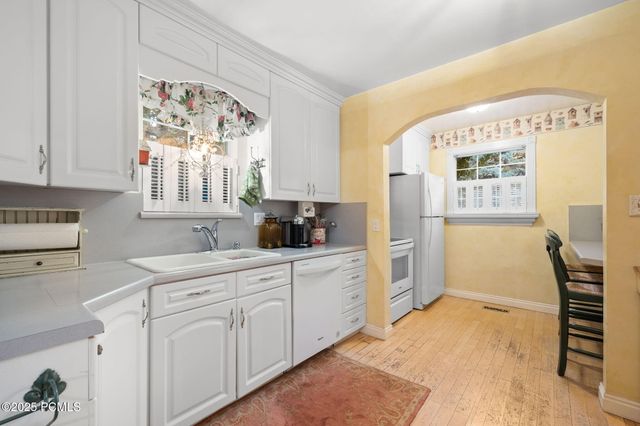 2238 E Cottonwood Cove Lane, Cottonwood Heights, UT 84121