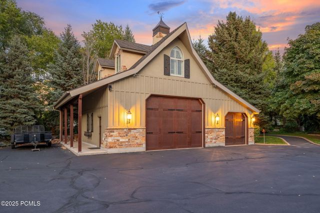 2238 E Cottonwood Cove Lane, Cottonwood Heights, UT 84121