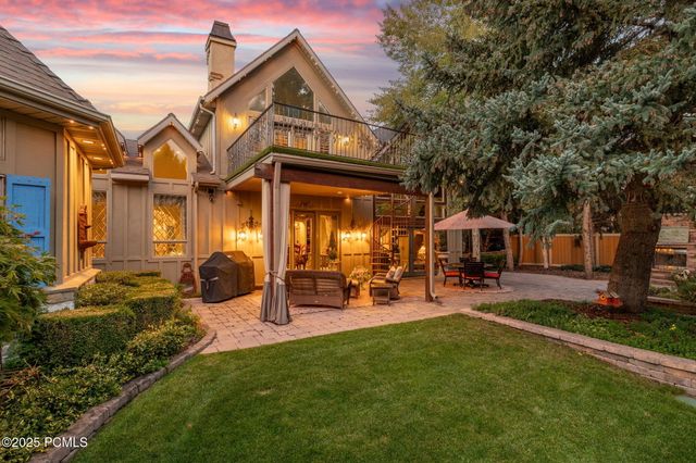 2238 E Cottonwood Cove Lane, Cottonwood Heights, UT 84121