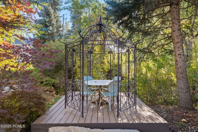 2238 E Cottonwood Cove Lane, Cottonwood Heights, UT 84121